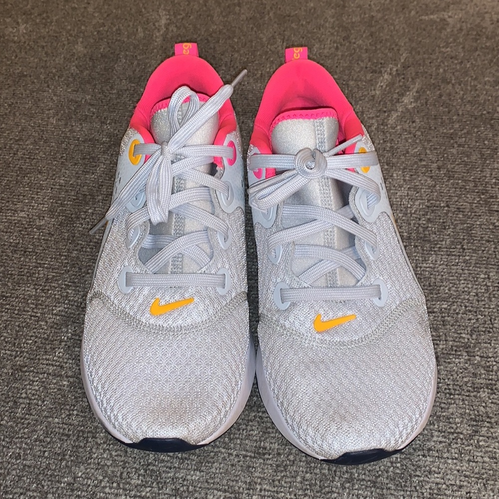 Nike Running Shoes - Picture 3 of 7